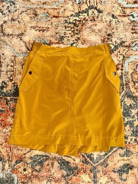 Athleta Mustard Yellow Mini Athletic Skirt  with Front Flap Pockets